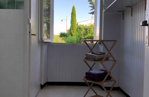 Saint-Germain-de-Lusignan Casa | Homerez - Casa en Saint-Germain-de-Lusignan