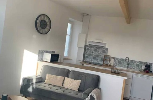 Barbezieux-Saint-Hilaire Casa | Homerez - Casa acogedora cerca de Barbezieux - 50 m² con jardín compartido