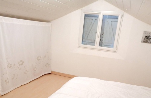 La Chaussee-Saint-Victor Casa | Homerez - Casa para 2 pers. con jardín y terraza en La Chaussée-Saint-Victor