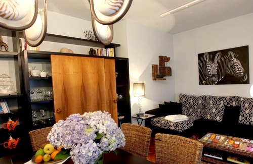 Malpica de Bergantinos Apartamento | Homerez - ¡A 10 m de la playa! Apartamento para 6 pers. con jardín en Malpica