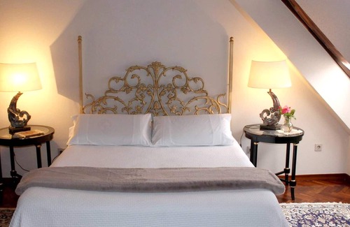 Malpica de Bergantinos Apartamento | Homerez - 10 m away from the beach! Nice appartement for 7 ppl. at Malpica