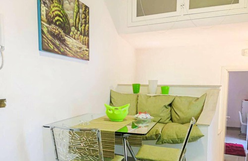 Alcamo Historic Center Apartamento | Homerez - ¡A 200 m de la playa! Apartamento para 2 pers. con balcón en Alcamo