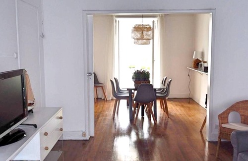 Monserrate Casa | Homerez - ¡A 200 m de la playa! Casa para 6 pers. con balcón en Viana do Castelo