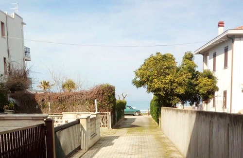 Casalbordino Casa | Homerez - ¡A 3 m de la playa! Casa para 5 pers. con balcón en Contrada Termini