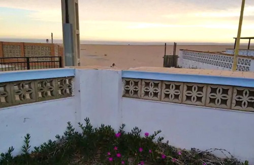 Punta Umbria Casa | Homerez - ¡A 4 m de la playa! Casa para 13 pers. con terraza en Punta Umbría