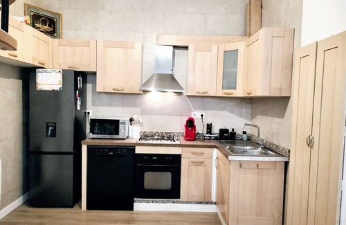 Arthes Casa | Homerez - Casa de 50 m² en Saint-Juéry con jardín