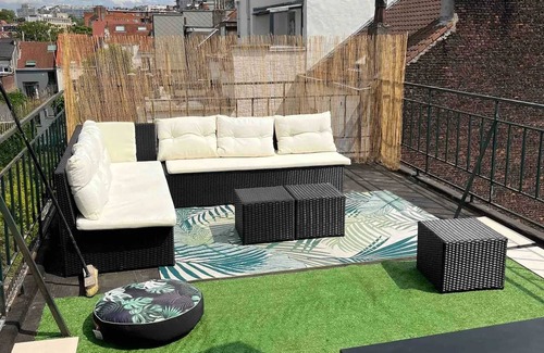 Upper Town Apartamento | Homerez - Apartment Saint-Josse