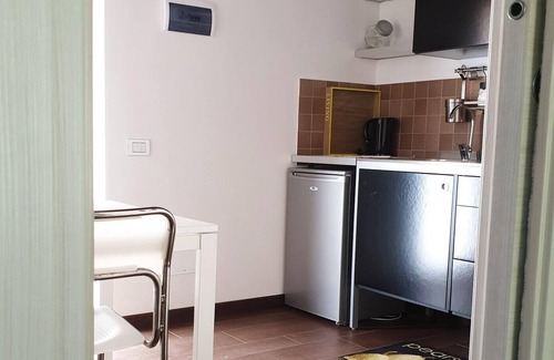 Montalto delle Marche Apartamento | Homerez - Bonito apartamento para 2 pers. con piscina compartida