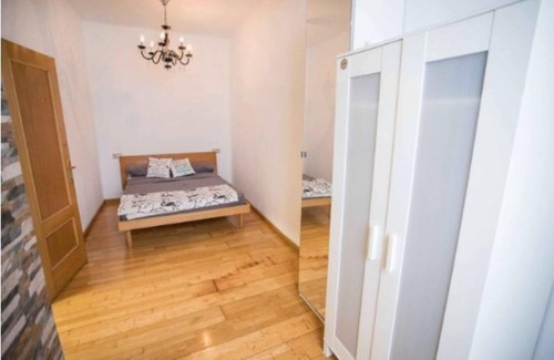 La Coruna Apartamento | Homerez - Apartamento a 3 km de la playa para 5 pers. con jacuzzi en A Coruña