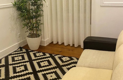 Penha de Franca Apartamento | Homerez - Espectacular apartamento para 9 pers. con balcón en Lisboa