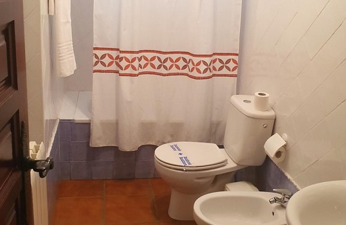 Hornachuelos Casa | Homerez - Amazing house for 6 ppl. with shared pool at Hornachuelos