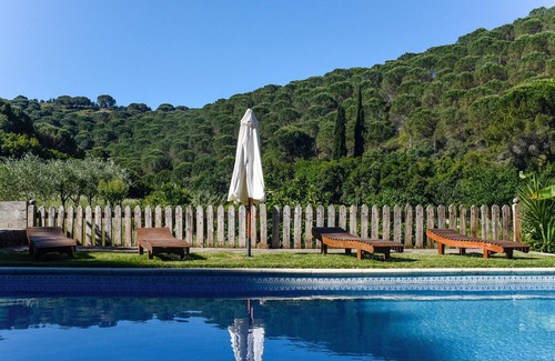 Sao Joao Batista Casa | Homerez - Espectacular casa para 2 pers. con piscina compartida en Porto de Mós