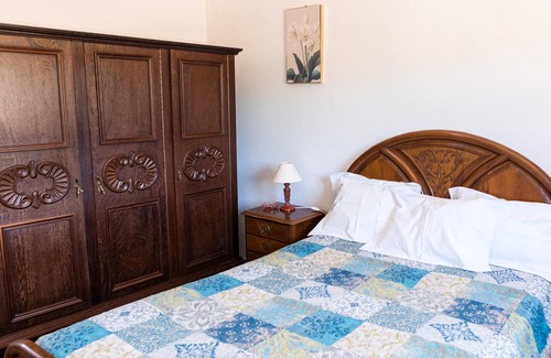 Castelo de Paiva Casa | Homerez - Amazing house for 3 ppl. with shared pool and balcony at Fornos