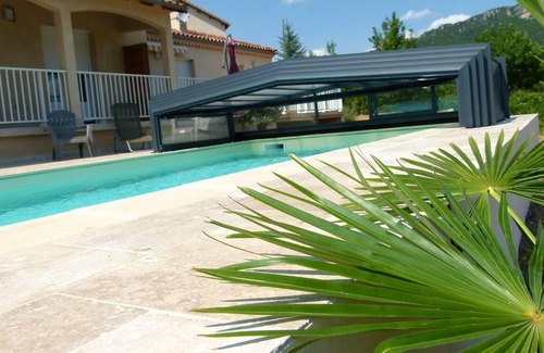 Nant Casa | Homerez - Casa para 6 pers. con piscina compartida y terraza en Nant