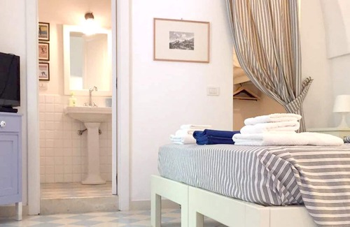 Laureto Apartamento | Homerez - Apartamento a 9 km de la playa para 4 pers. con piscina compartida