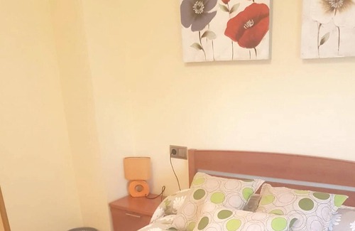Cuenca Apartamento | Homerez - Apartement for 6 ppl. with shared pool, jacuzzi and terrace at Cuenca