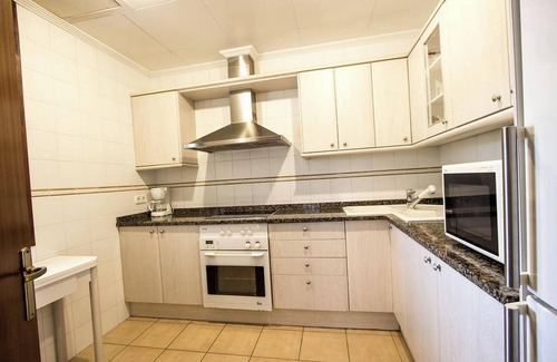 Canyelles Apartamento | Homerez - Apartamento en Canyelles con piscina