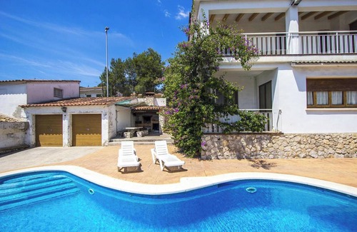 Canyelles Apartamento | Homerez - Apartamento en Canyelles con piscina