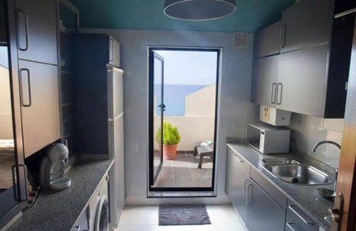 Malpica de Bergantinos Apartamento | Homerez - Apartment in Malpica, sea view
