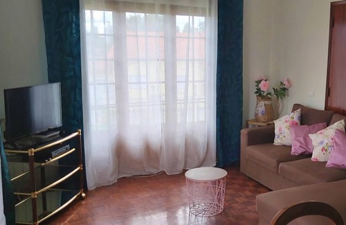 Tomar Apartamento | Homerez - Apartamento para 6 pers. con piscina y jardín en Praia do Ribatejo