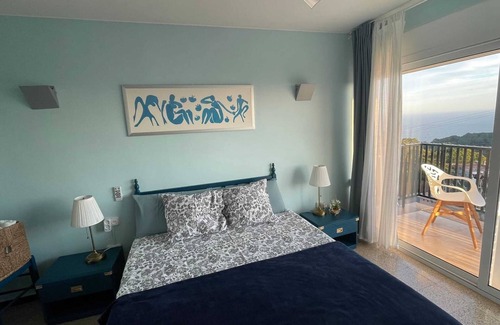 Cruilles Apartamento | Homerez - Appartement for 7 ppl. with shared pool and terrace at Canyelles
