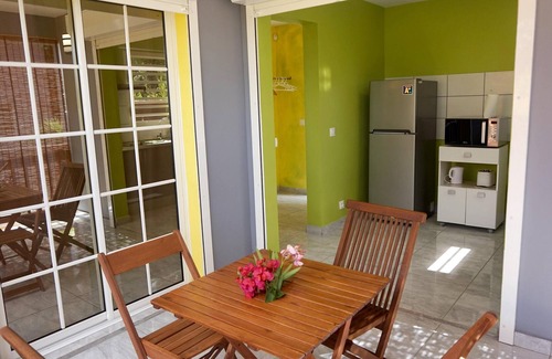 Cafeiere Apartamento | Homerez - Apartamento a 900 m de la playa con piscina compartida, jacuzzi y spa