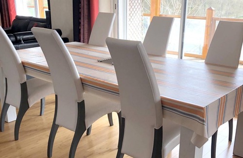 Catonvielle Apartamento | Homerez - Apartamento para 5 pers. con piscina, jacuzzi y terraza en Catonvielle