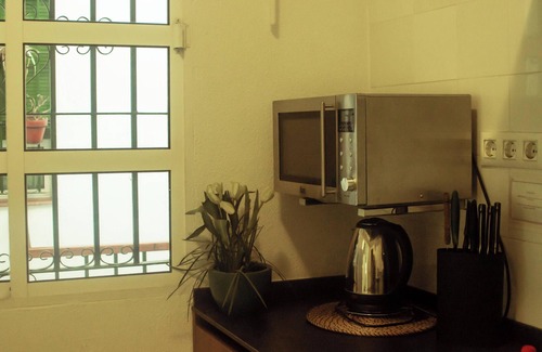 Triana Apartamento | Homerez - Apto. en Sevilla con balcón