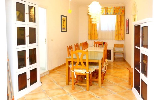 Alcala de los Gazules Casa | Homerez - Grande casa para 15 pers. con terraza en Alcalá de los Gazules