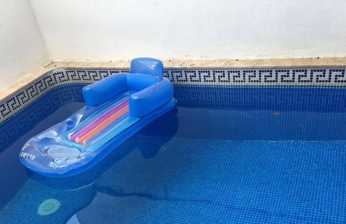 Puebla de Don Rodrigo Villa | Homerez - Villa para 12 pers. con piscina y terraza en Puebla de Don Rodrigo