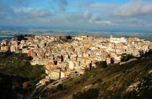 Chiaramonte Gulfi Apartamento | Homerez - Bonito apartamento para 3 pers. en Chiaramonte Gulfi