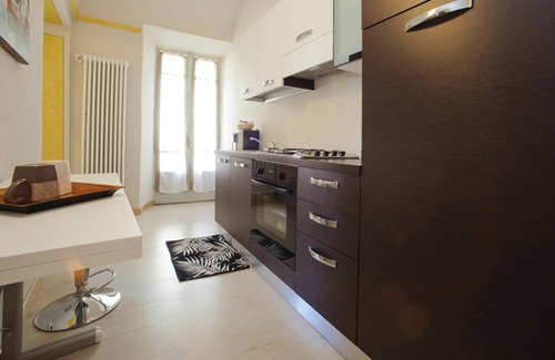 Piazza Apartamento | Homerez - Bonito apartamento para 4 pers. con balcón en Mondovì Piazza (CN)