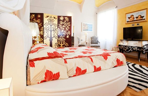 Piazza Apartamento | Homerez - Beautiful apartement for 4 ppl. with balcony at Mondovì Piazza (CN)