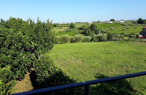 Canosa Sannita Apartamento | Homerez - Apartamento para 4 pers. con vistas al mar y jardín en Canosa Sannita