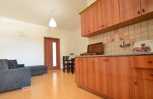 Velipoje Apartamento | Homerez - Bonito apartamento para 5 pers. con balcón en Velipojë