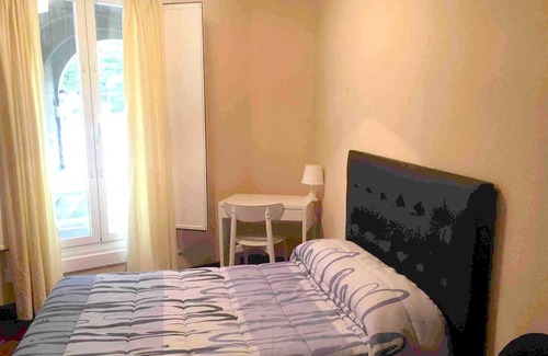 La Coruna Apartamento | Homerez - Bonito apartamento a 1 km de la playa para 5 pers. en A Coruña