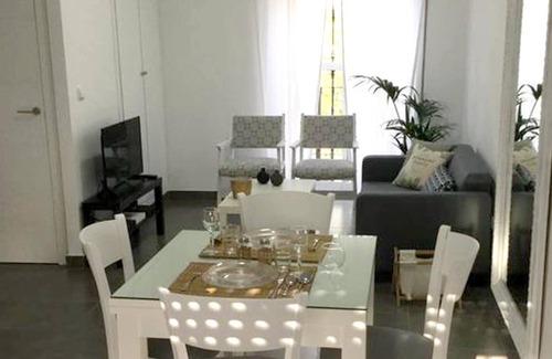Distrito Sur Apartamento | Homerez - Bonito apartamento para 4 pers. con balcón en Córdoba