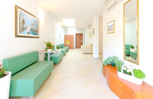Viserbella Apartamento | Homerez - Bonito apartamento para 6 pers. en Rimini