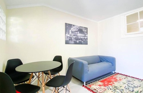 Penha de Franca Apartamento | Homerez - Bonito apartamento para 4 pers. en Lisboa