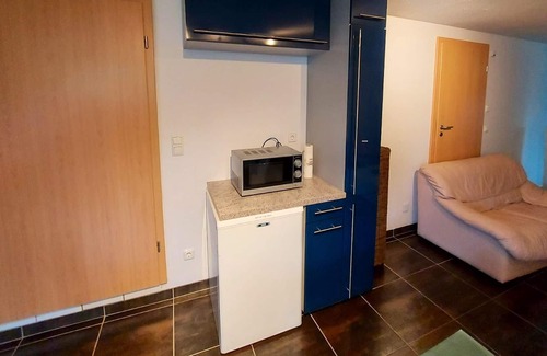 Goetzingen Apartamento | Homerez - Bonito apartamento para 2 pers. con terraza en Saeul