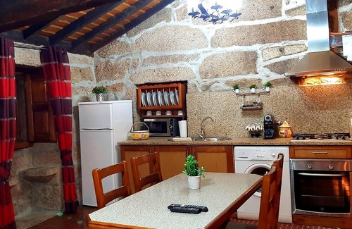 Lindoso Casa | Homerez - Beautiful house for 4 ppl. with terrace at Lindoso