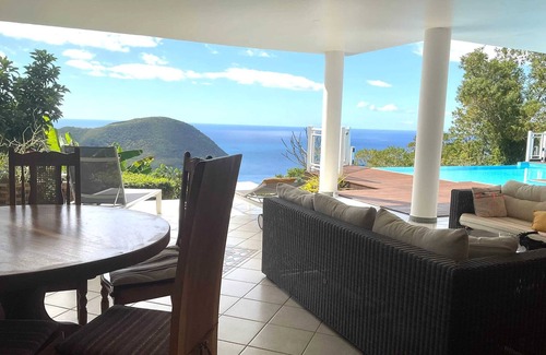 Cafeiere Villa | Homerez - Hermosa villa con piscina en Caféière