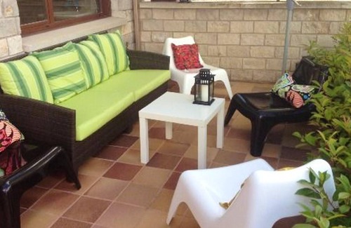Quintanilla del Agua y Tordueles Casa | Homerez - Grande casa para 10 pers. con terraza en Quintanilla del Agua
