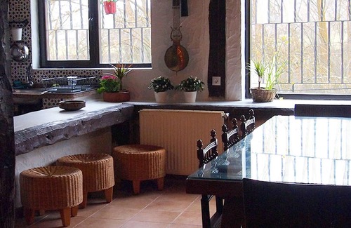 Villasur de Herreros Casa | Homerez - Grande casa para 12 pers. con terraza en Villasur de Herreros