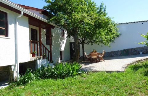 Sao Pedro do Sul Chalet De Esquí | Homerez - Casa para 8 pers. con piscina compartida y terraza en São Pedro do Sul