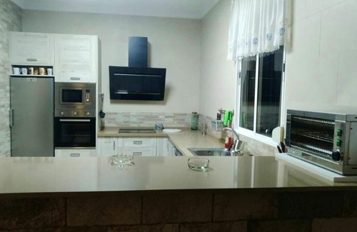 Prado del Rey Chalet De Esquí | Homerez - Big chalet for 11 ppl. with swimming-pool and terrace at Prado del Rey