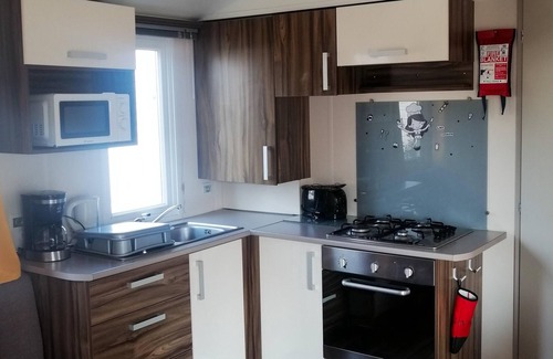 Onzain Casa | Homerez - Bungalow for 4 ppl. with shared pool and terrace at Veuzain-sur-Loire