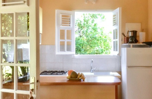 Trois-Rivieres Casa | Homerez - Bungalow Trois-Rivières, piscina