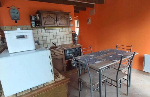 Perriers-en-Beauficel Chalet De Esquí | Homerez - Chalet en Perriers-en-Beauficel