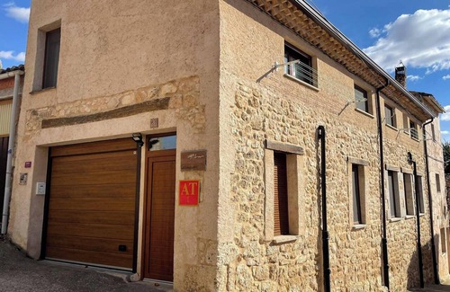 Tubilla del Lago Casa | Homerez - Cabin in Tubilla del Lago